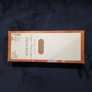 6 PAIRS - Berkshire All Day Sheer Knee-High with Reinforced Toe - Nude